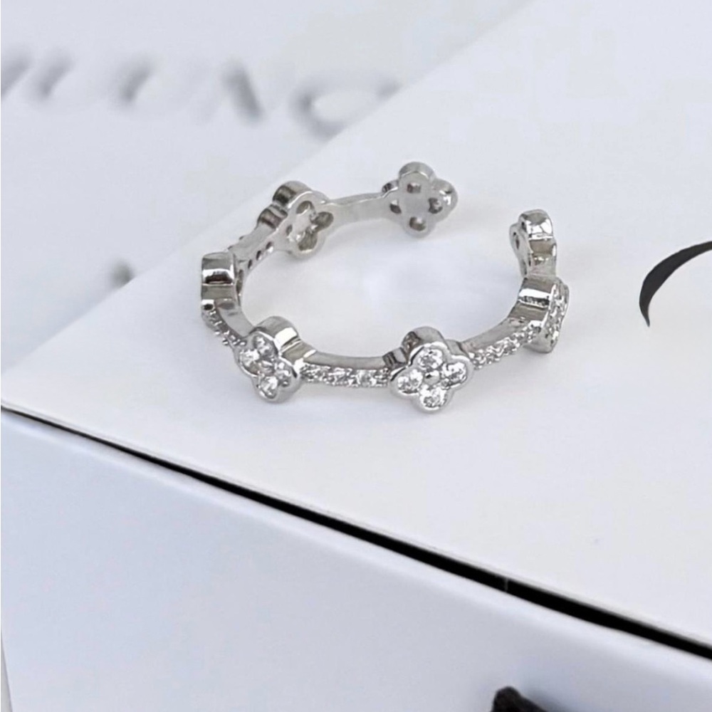 Platinum Plated Clover Open Ring | Elegant Silver | Modern Design